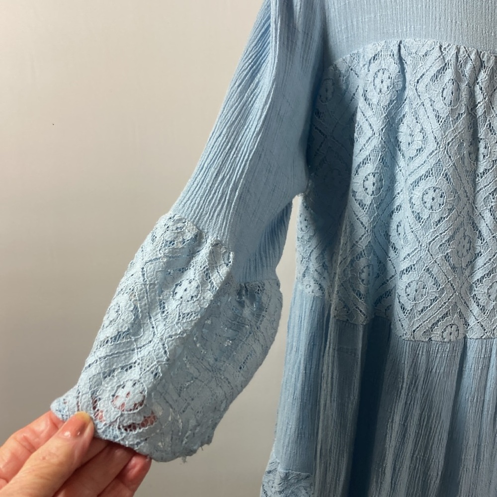 Entro Dress Women Size Large Blue Bell Sleeves Crocheted Tiers - Picture 4 of 11